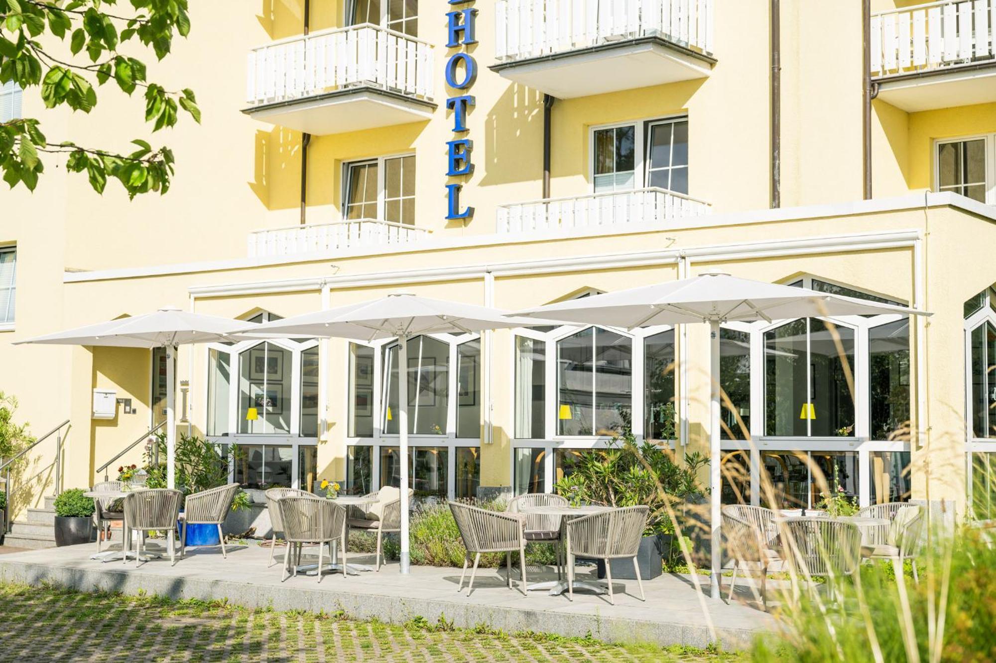 Inselhotel Ruegen Goehren  Exteriör bild